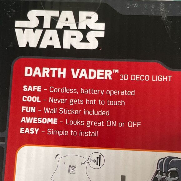 Star Wars Darth Vader LED Light with Red Saber - Picture 5 of 6